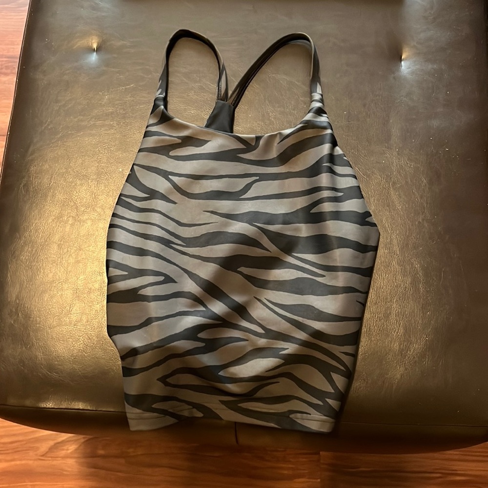 Cropped Old Navy Workout Top